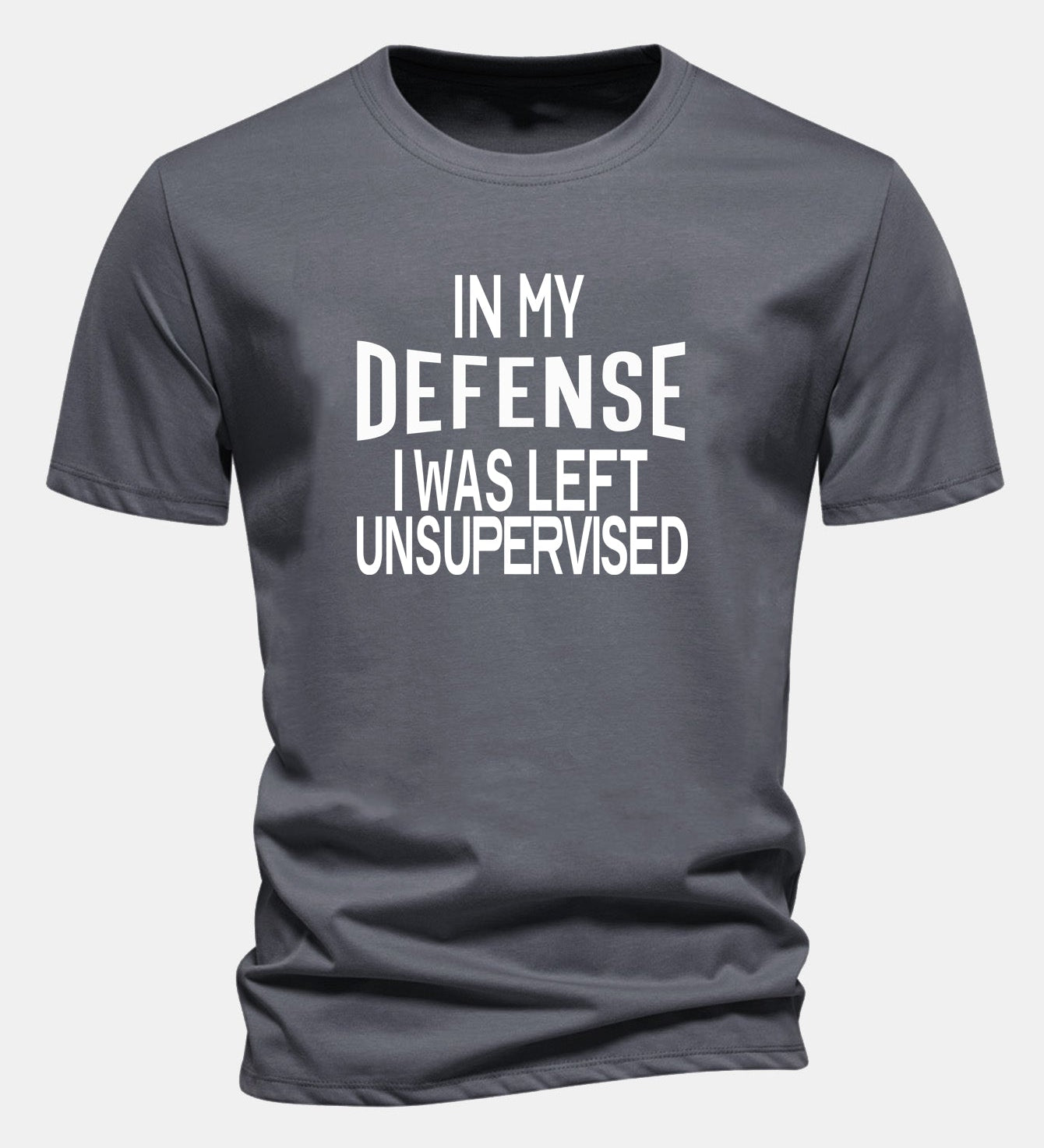 Tričko z bavlny s pravidelným strihom s potlačou „In My Defense I Was Left Unsupervised“