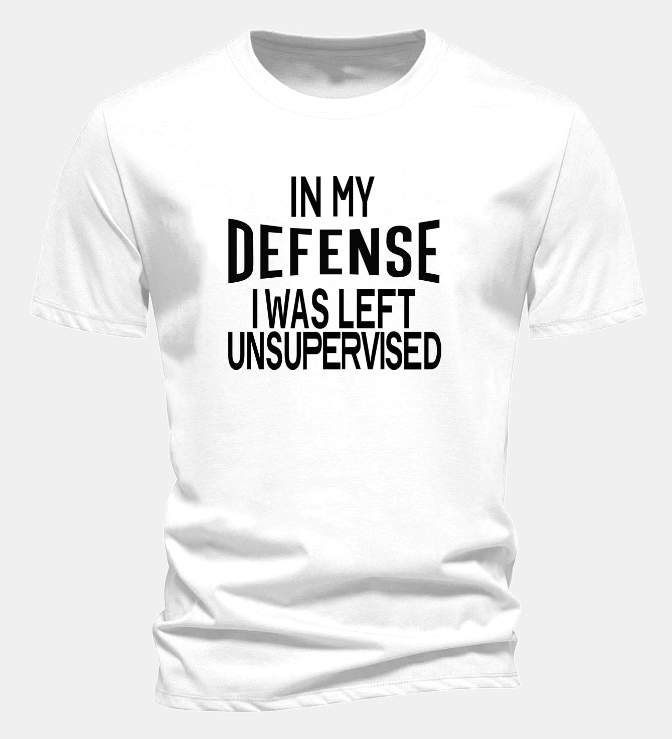 Tričko z bavlny s pravidelným strihom s potlačou „In My Defense I Was Left Unsupervised“