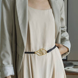 Adina – Minimalistický opasok s geometrickou prackou
