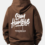 Mikina s kapucňou vo voľnom strihu s potlačou „Stay Humble“