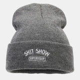 Čiapka s vzorom Shit Show