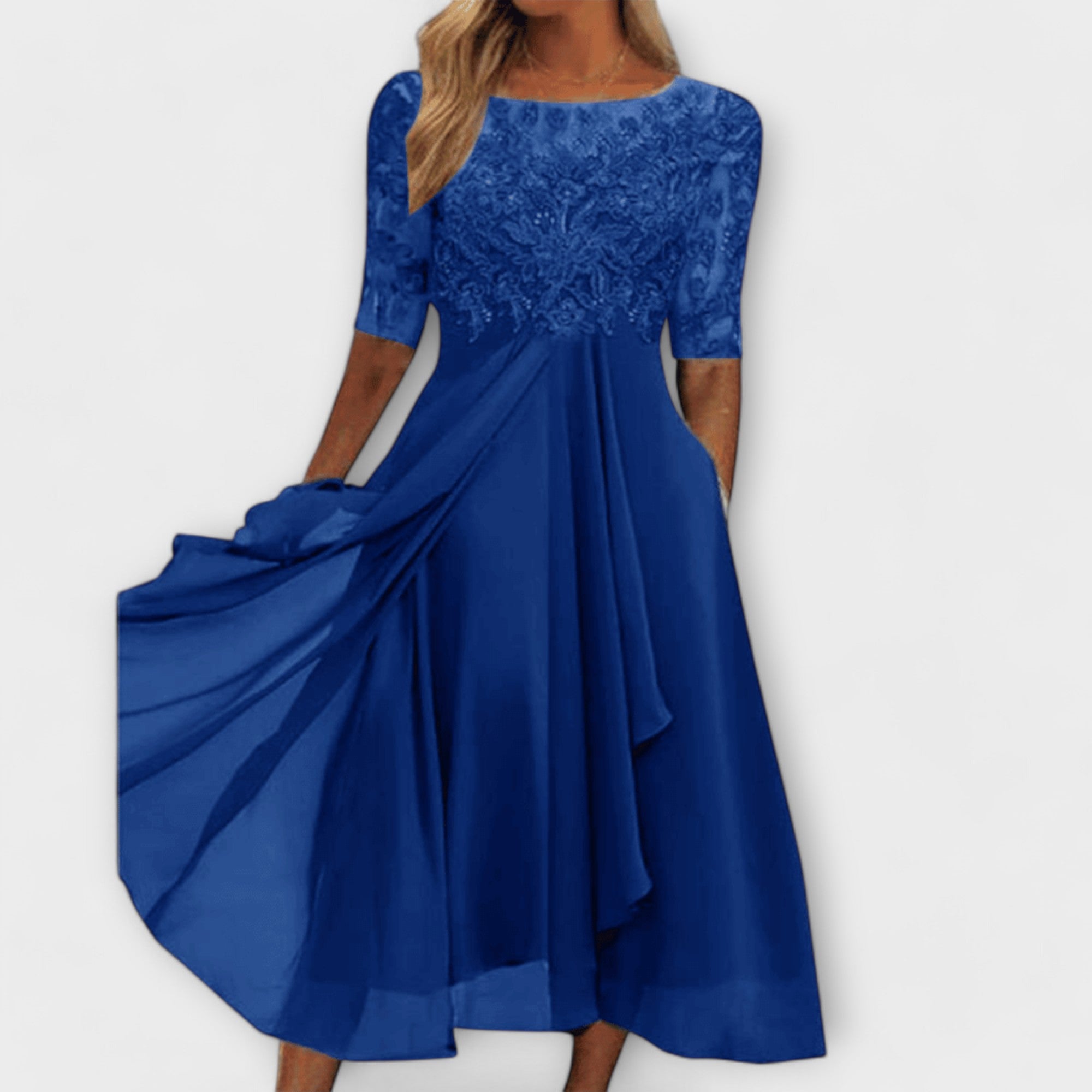 Ecaterina – Elegantné Šaty s Vyšívaným Korzetom a Krátkymi Rukávmi