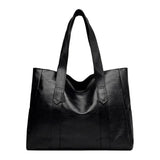 Lucia — Elegantná minimalistická kabelka