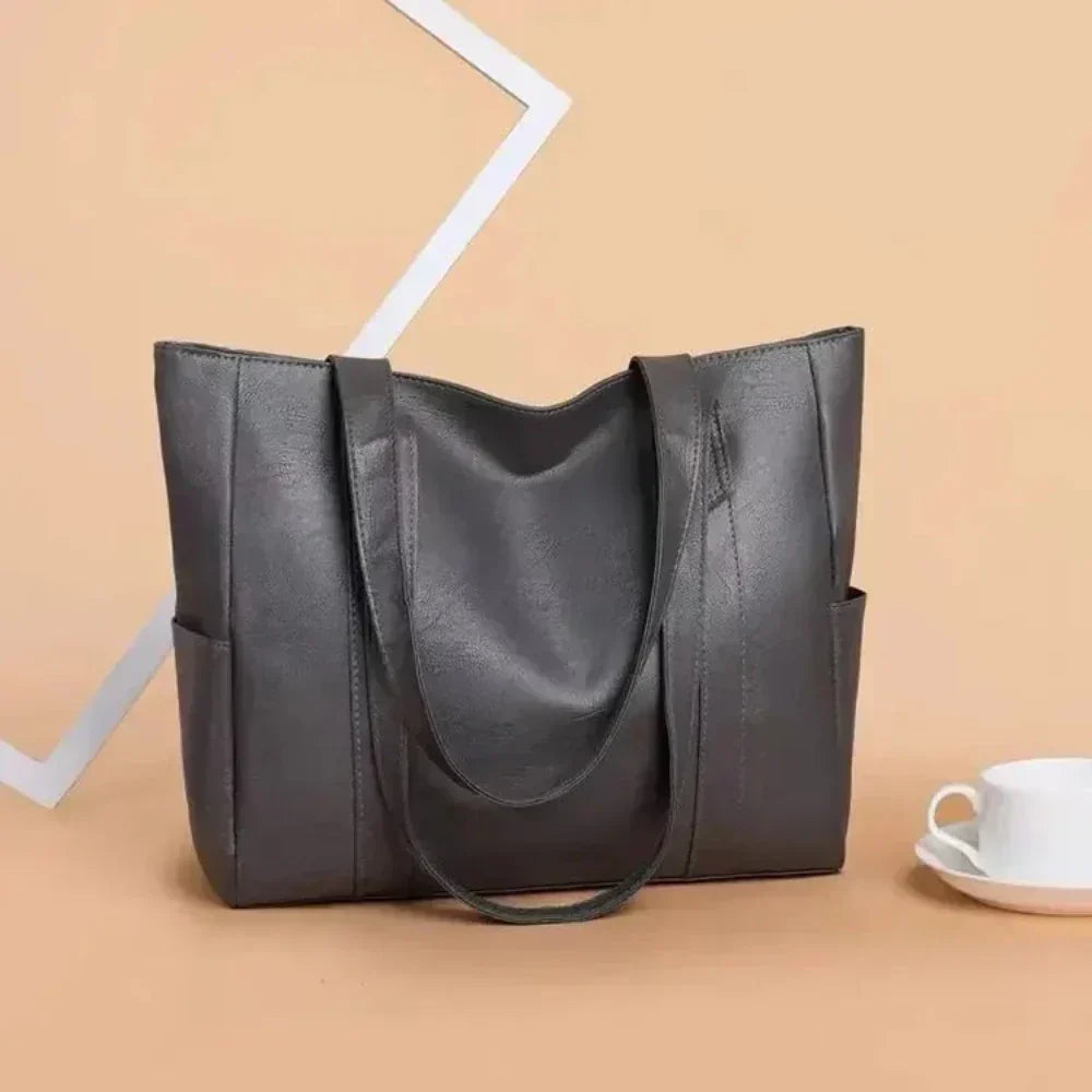 Lucia — Elegantná minimalistická kabelka