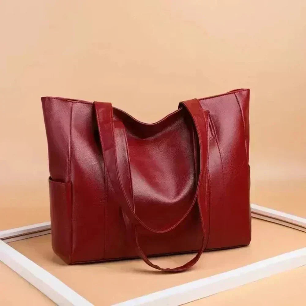 Lucia — Elegantná minimalistická kabelka