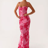 Iustina – Maxi Šaty Vyšívané v Odstíne Ružovej