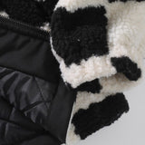 Kabát s vysokým golierom z teddy fleece v károvanom vzore