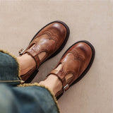 Giulia – Vintage topánky s brogue dizajnom a remienkom